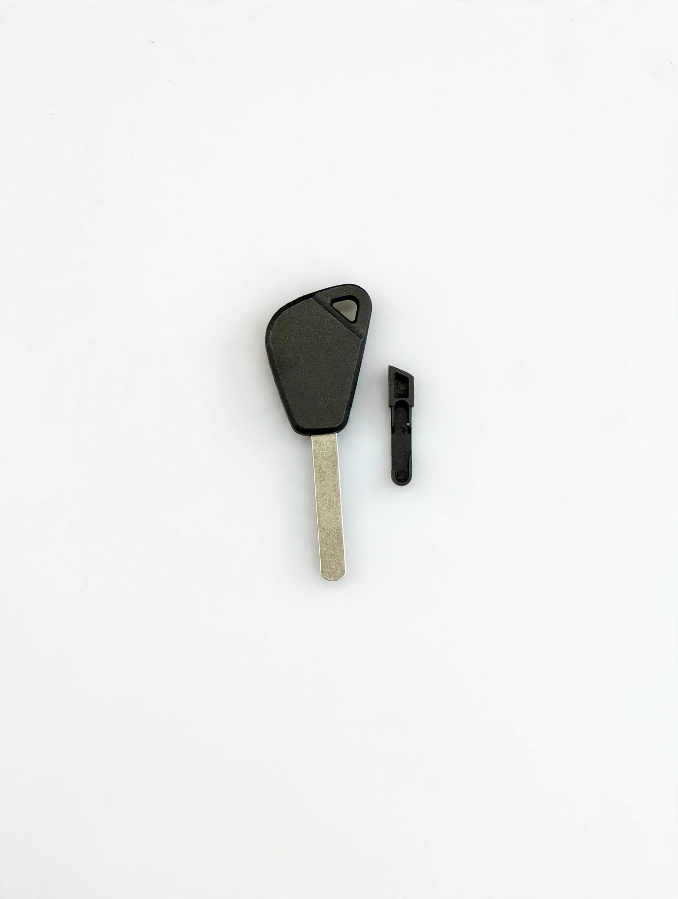 Subaru Key Shell DAT17 (Uncut, No Chip)